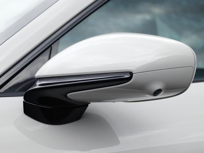 PORSCHE Taycan Photo 14