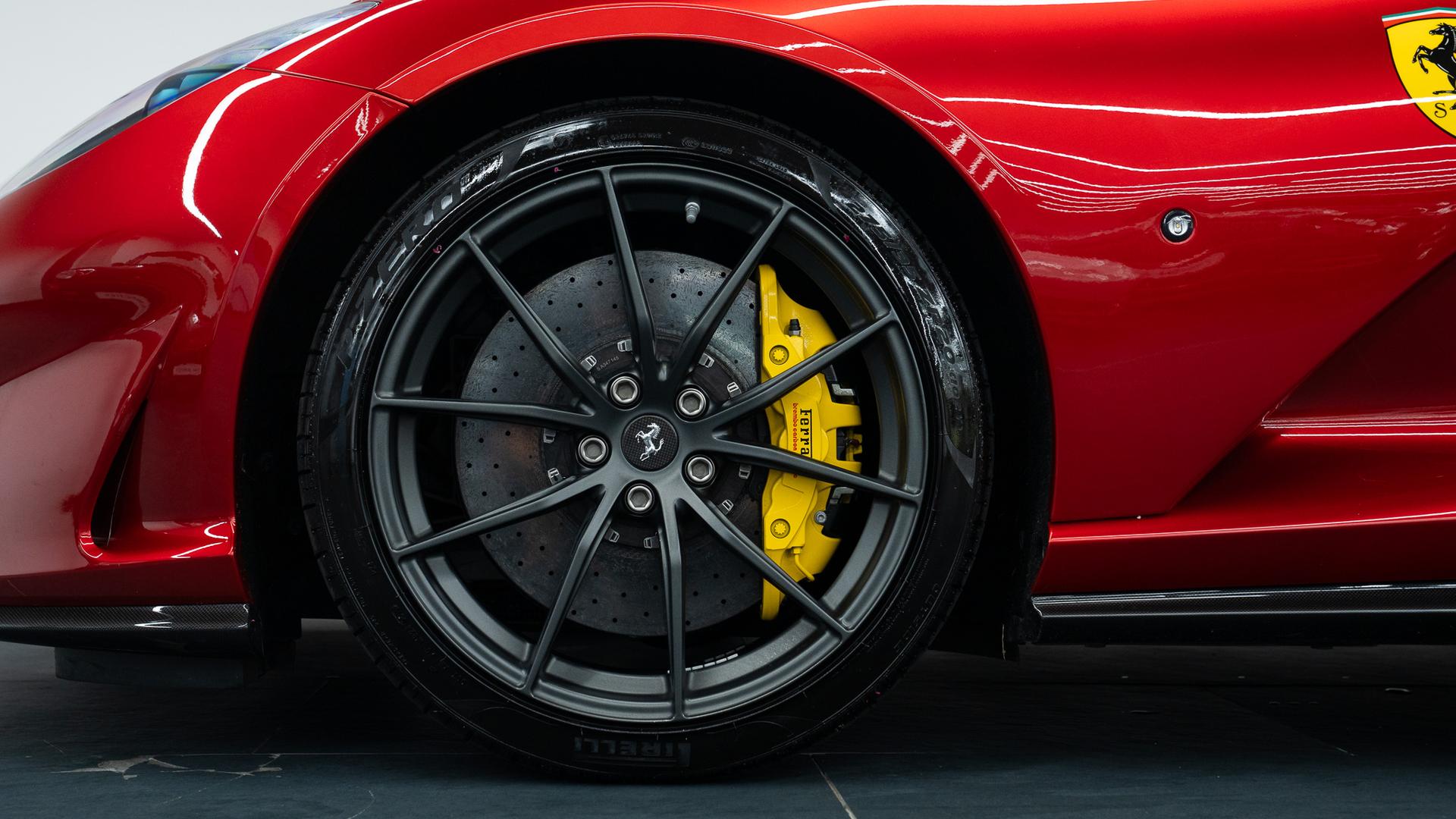 Ferrari 812 Superfast Photo a6015f65-a3f5-4905-921b-deb106fc722b.jpg
