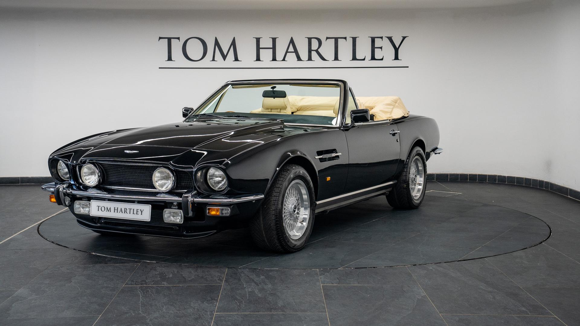 Aston Martin V8 Photo a60c48a0-14cf-4bdc-8d18-f7e54c8e602b.jpg
