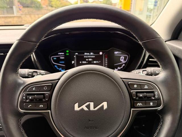Kia Niro Photo a60ddad5-35b8-463f-9a81-5485b3057f44.jpg