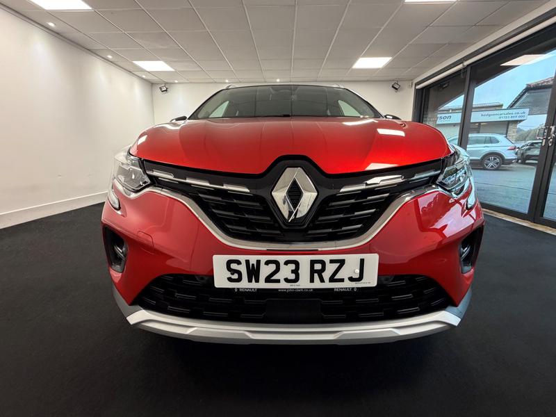 Renault Captur Photo a61a7756-ca94-4b2e-86eb-a77dea6b0420.jpg