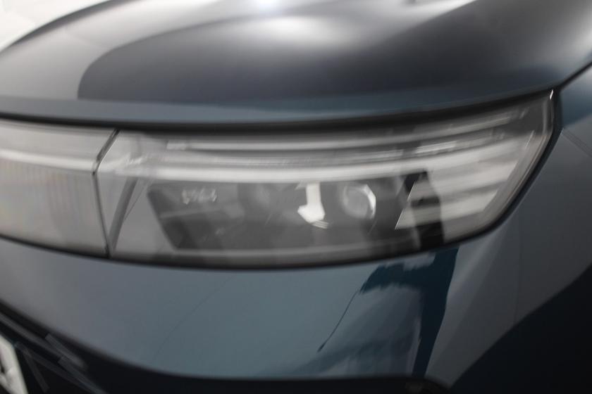 Vauxhall Grandland Photo a6285113-f7bf-4ba2-b49d-6820c8128646.jpg