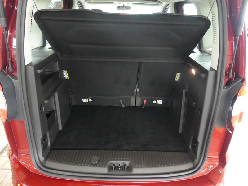 Ford Tourneo Courier Photo a62c797a-6d36-41c4-82ff-f6674f3705be.jpg