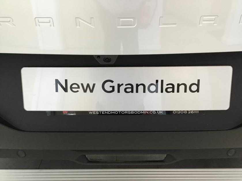 Vauxhall Grandland Photo a62c9c47-cc24-4024-b746-1b3d0a00a70a.jpg