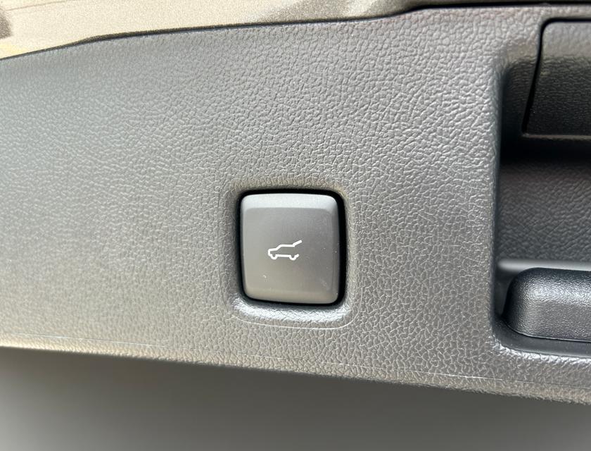 Ford Kuga Photo a62dfaf6-f2e0-4ff5-be1d-5c5506bea9bf.jpg