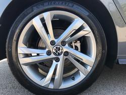 VOLKSWAGEN Golf Photo 5