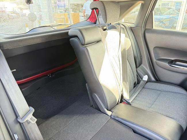Honda Jazz Photo a637feb8-31fd-4ecf-8e14-cf41dcb26d6a.jpg
