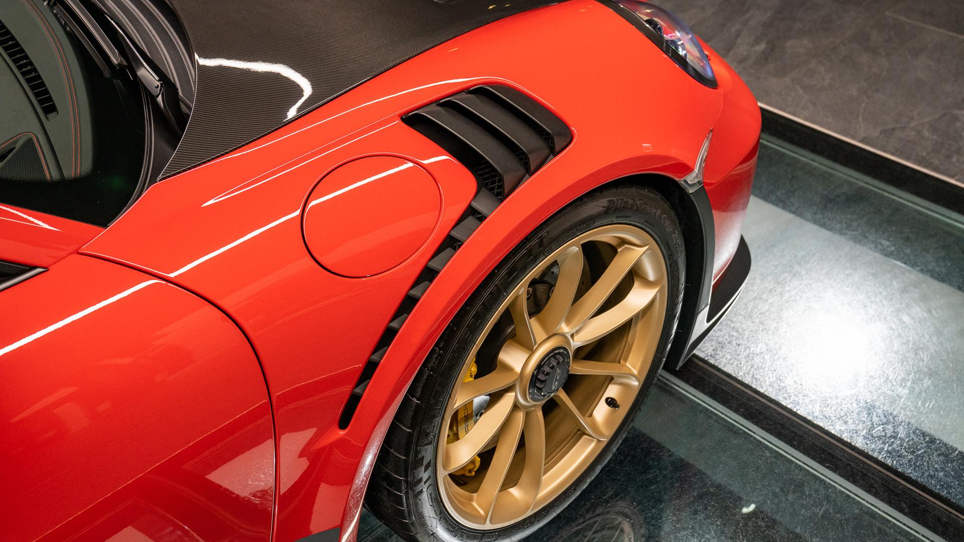 Porsche 911 Photo a63b85b2-f22c-4167-a723-9bd9ae6b30cb.jpg