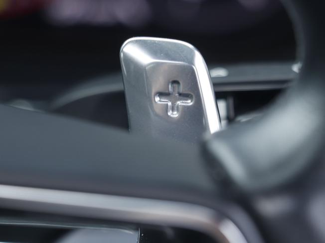 PORSCHE Panamera Photo 21