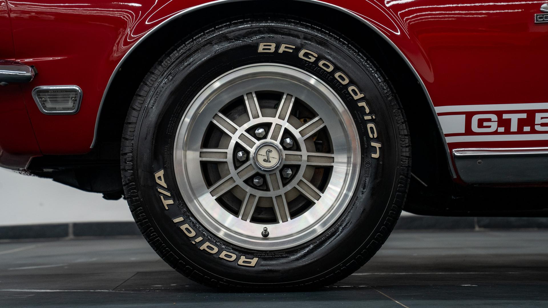 Ford Mustang Photo a6404a8d-3683-4124-b5f2-a76bba960f95.jpg