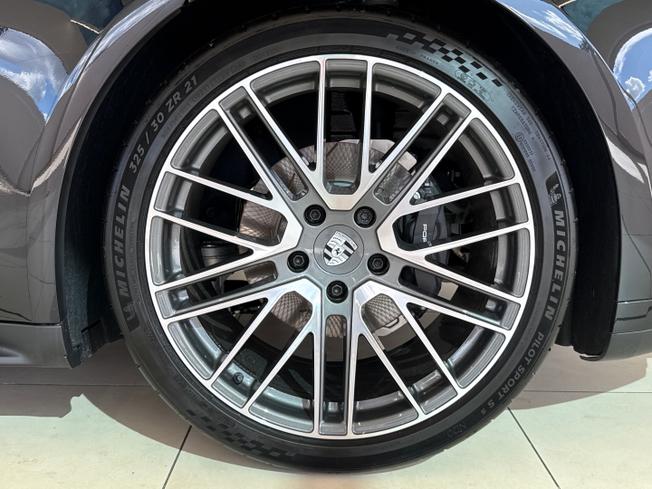 PORSCHE Panamera Photo 28