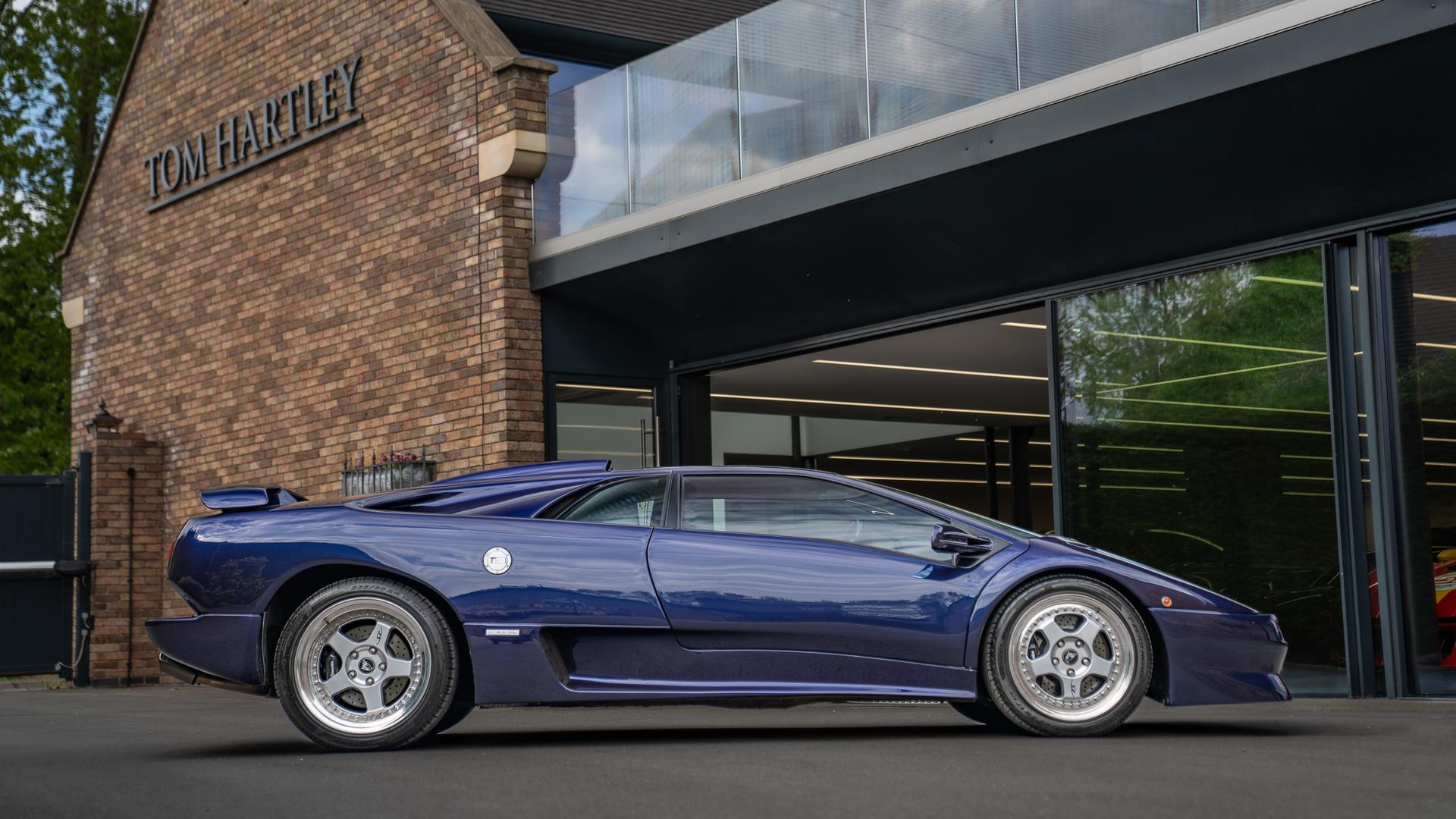 LAMBORGHINI Diablo Photo a65ae822-ec69-465a-9cab-45d0db6343e4.jpg