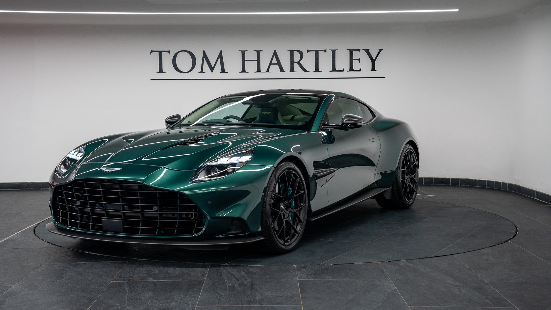 Aston Martin Vanquish Photo a65cb9f6-be5d-43ee-a611-c04db671fff8.jpg