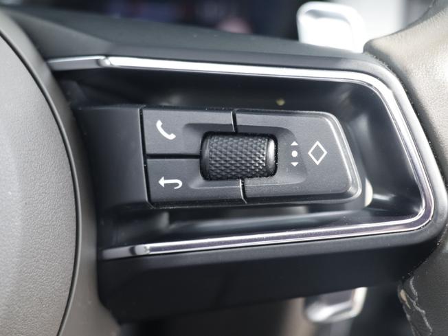 PORSCHE Macan Photo 25