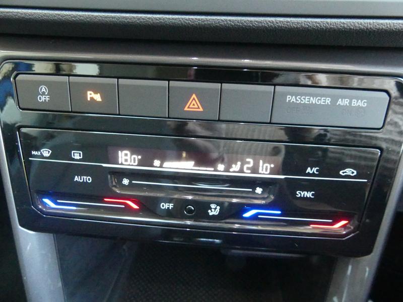 Volkswagen T-Cross Photo a6640132-07c9-4447-914a-44659cf887a5.jpg