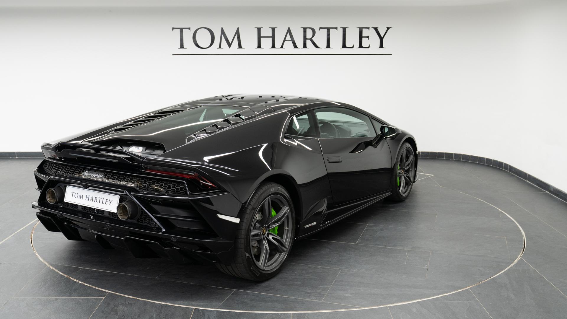 Lamborghini Huracan Photo a66b163f-1038-47b3-9a59-f3cdadf20eb3.jpg