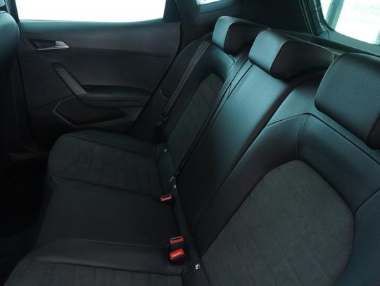 SEAT ARONA Photo a66dd444-b9a3-4202-80ac-4fdcca8cbcb1.jpg