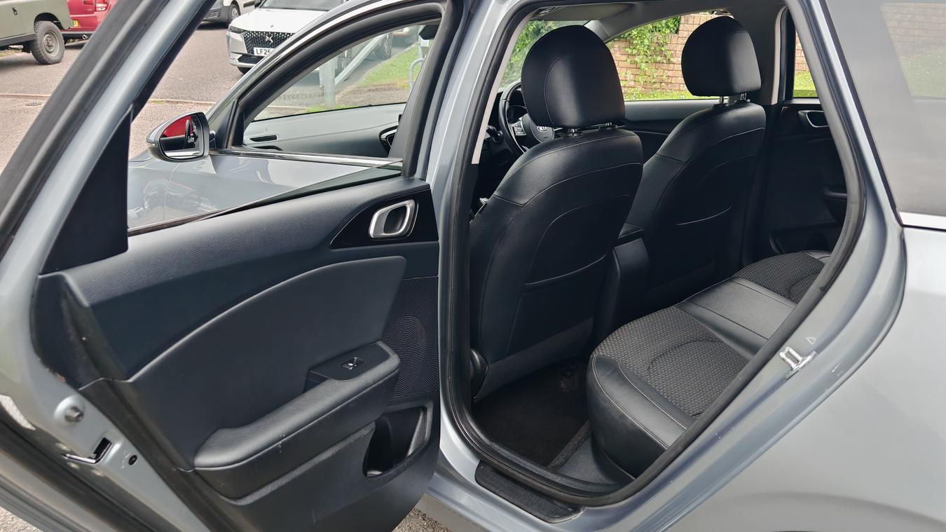 Used Kia Ceed WK20YCG 19