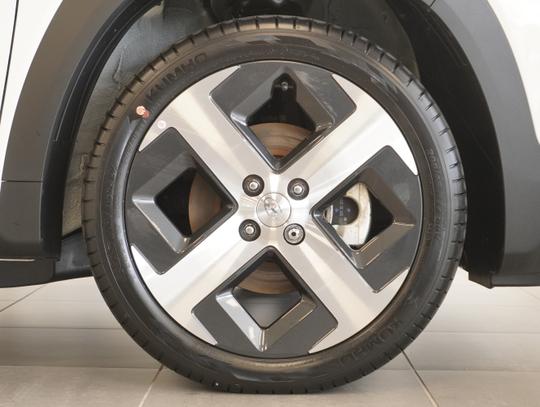 Hyundai INSTER Photo a681bac0-14bb-4e0e-ab97-ed33a73060f2.jpg