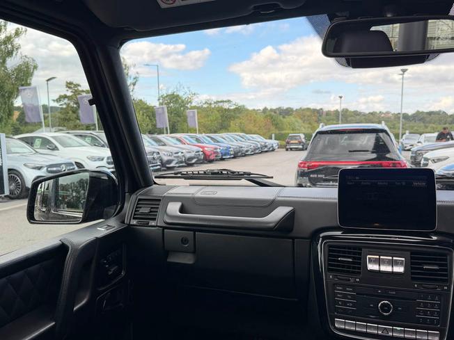 MERCEDES-BENZ G Class Photo 18