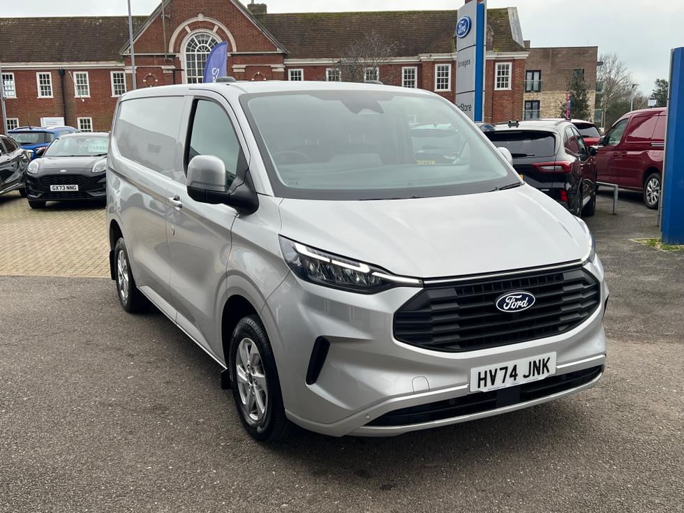 Ford Transit Custom Photo a69217f4-925c-4704-9961-13b2994aa6dc.jpeg