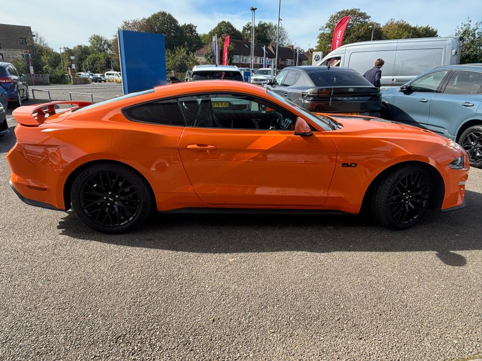 Ford Mustang Photo a6a04de9-b3d1-42f7-ad77-cf0495197b5c.JPEG