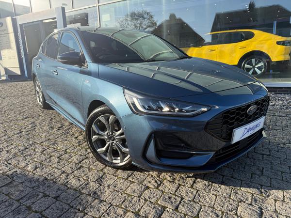 Used 2022 Ford Focus 1.0T EcoBoost ST-Line Style Hatchback 5dr Petrol Manual Euro 6 (s/s) (125 ps) Chrome Blue at Dinnages
