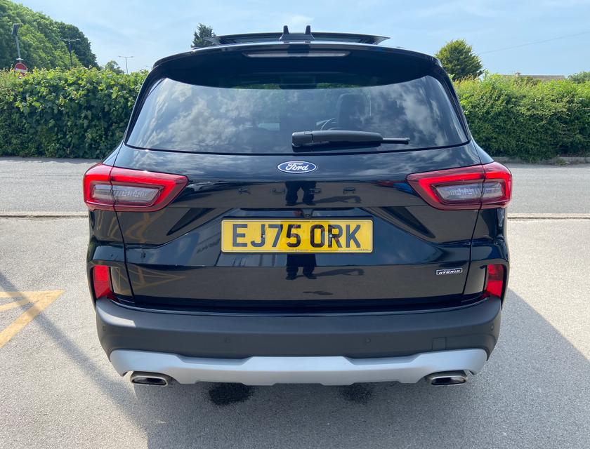 Ford Kuga Photo a6ba02ff-8c3a-4565-ae56-7d317f7eb05f.jpg