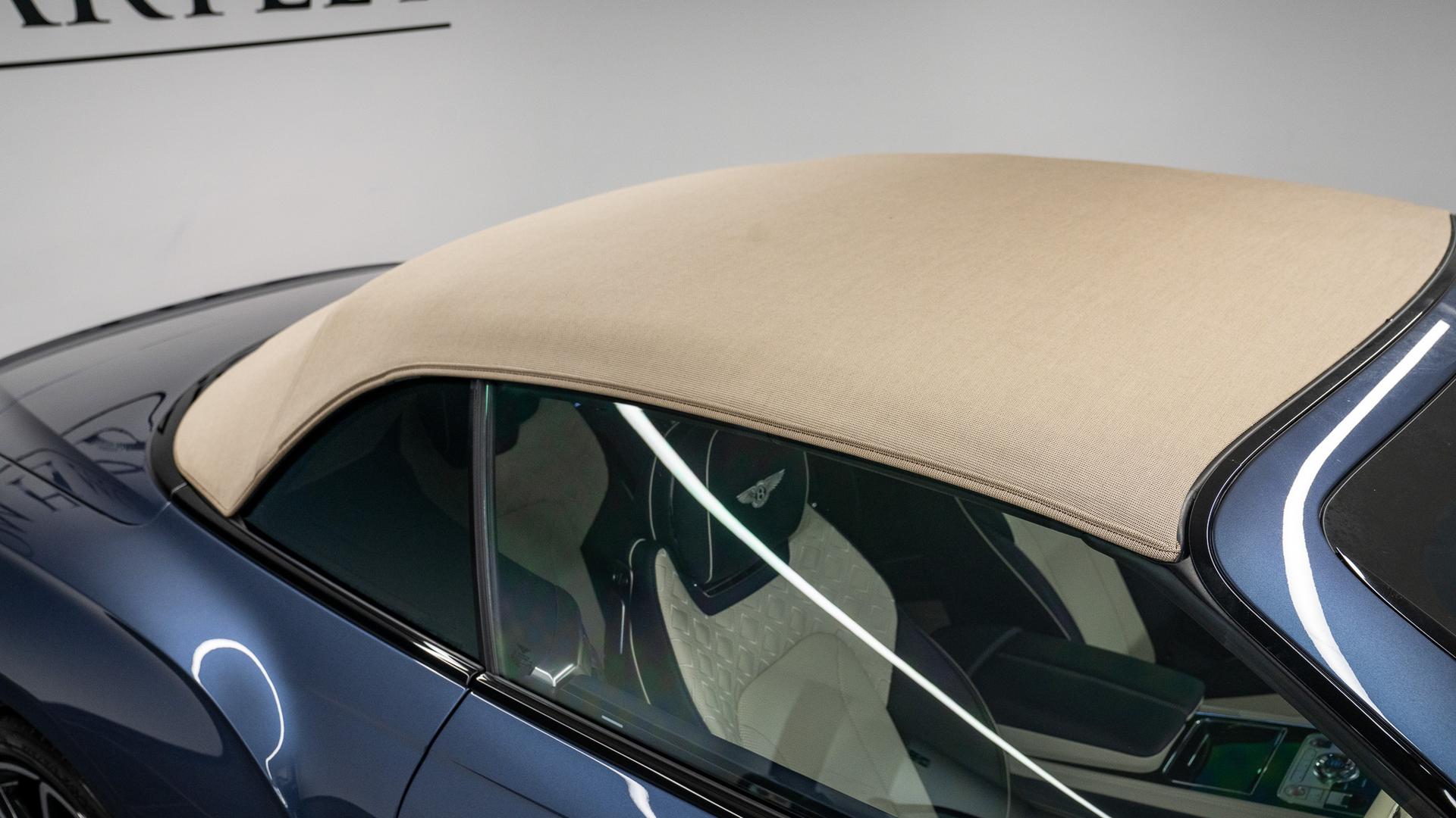 Bentley Continental Photo a6bb11bf-5bcf-4af7-8b46-1b0a9cefe452.jpg