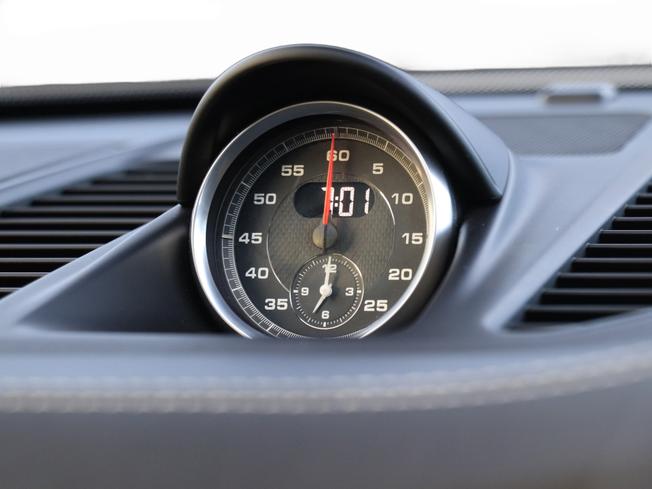 PORSCHE 911 Photo 18
