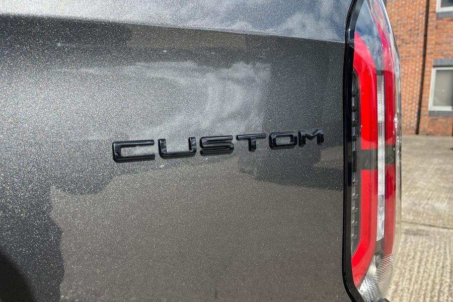 Ford TRANSIT CUSTOM Photo a6c28dd8-30bf-4406-b27c-7a226c75c2f6.jpg