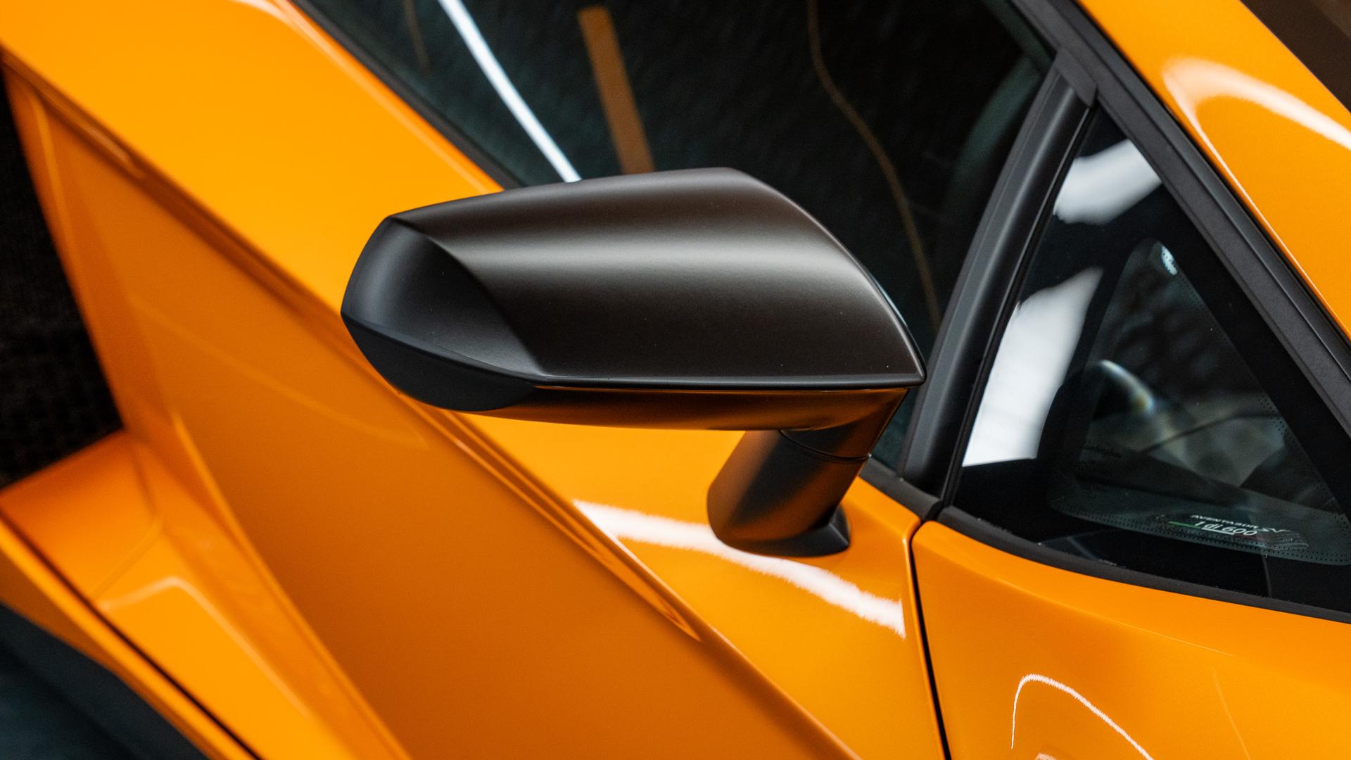 LAMBORGHINI Aventador Photo a6c76b1a-8760-42c1-be0a-79498490d161.jpg