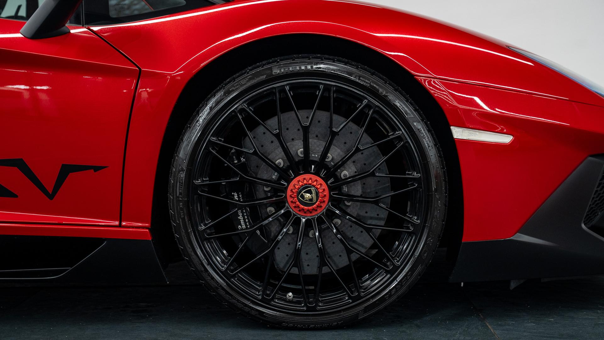 LAMBORGHINI Aventador Photo a6caa0b1-d3f5-4940-99a9-6283829ecae1.jpg