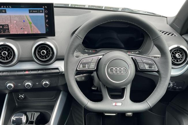 AUDI Q2 Photo 11