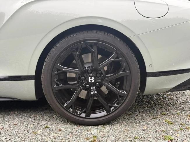 BENTLEY Continental Photo 6