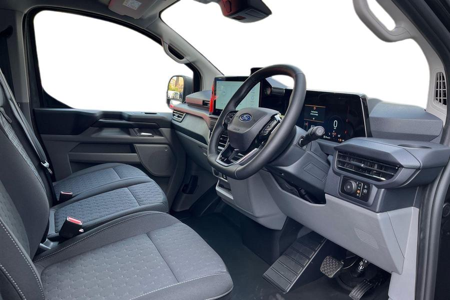 Ford TRANSIT CUSTOM Photo a702f812-2c76-42c6-8e37-1f6c45fe9f77.jpg