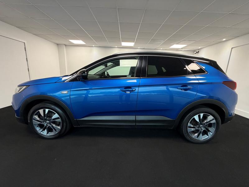 Vauxhall Grandland X Photo a704543f-c947-4942-8c08-da9752e66d67.jpg