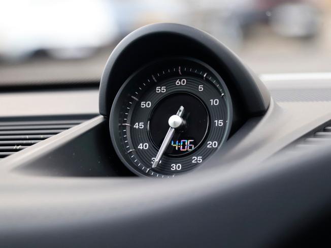 PORSCHE 911 Photo 24