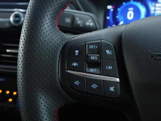 Ford Kuga Photo a721d951-eba2-491a-aa75-b3e40eb9b540.jpg