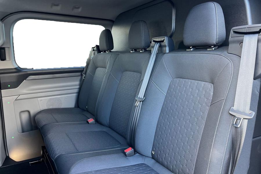 Ford TRANSIT CUSTOM Photo a7380250-006e-4e44-90ad-bfe51608d8ca.jpg