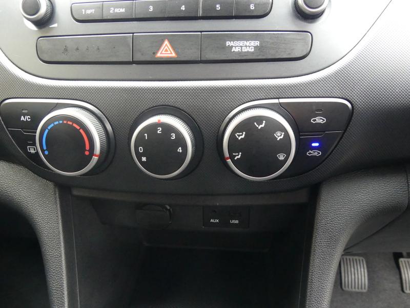 Hyundai i10 Photo a73e655a-50f1-43e3-b611-c4381958c66b.jpg