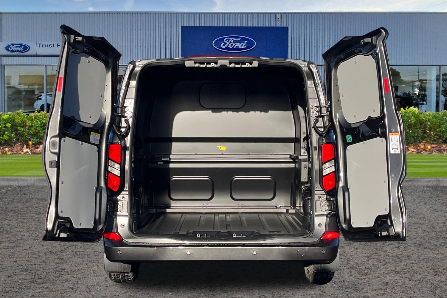 Ford TRANSIT CUSTOM Photo 6