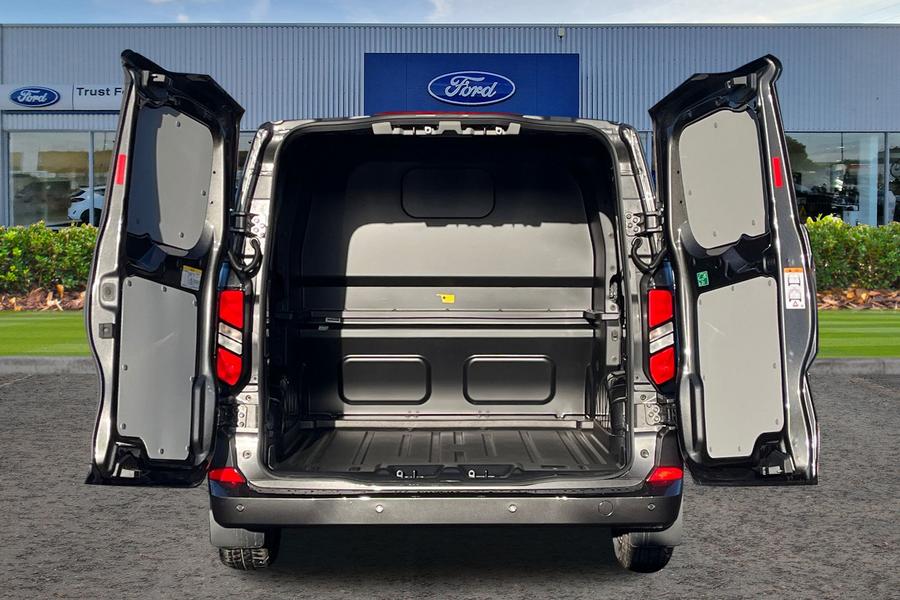 Ford TRANSIT CUSTOM Photo a77409c6-ce68-425c-8b55-1cf5ef882a46.jpg