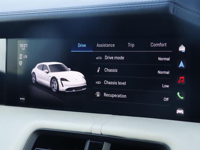 PORSCHE Taycan Photo 42