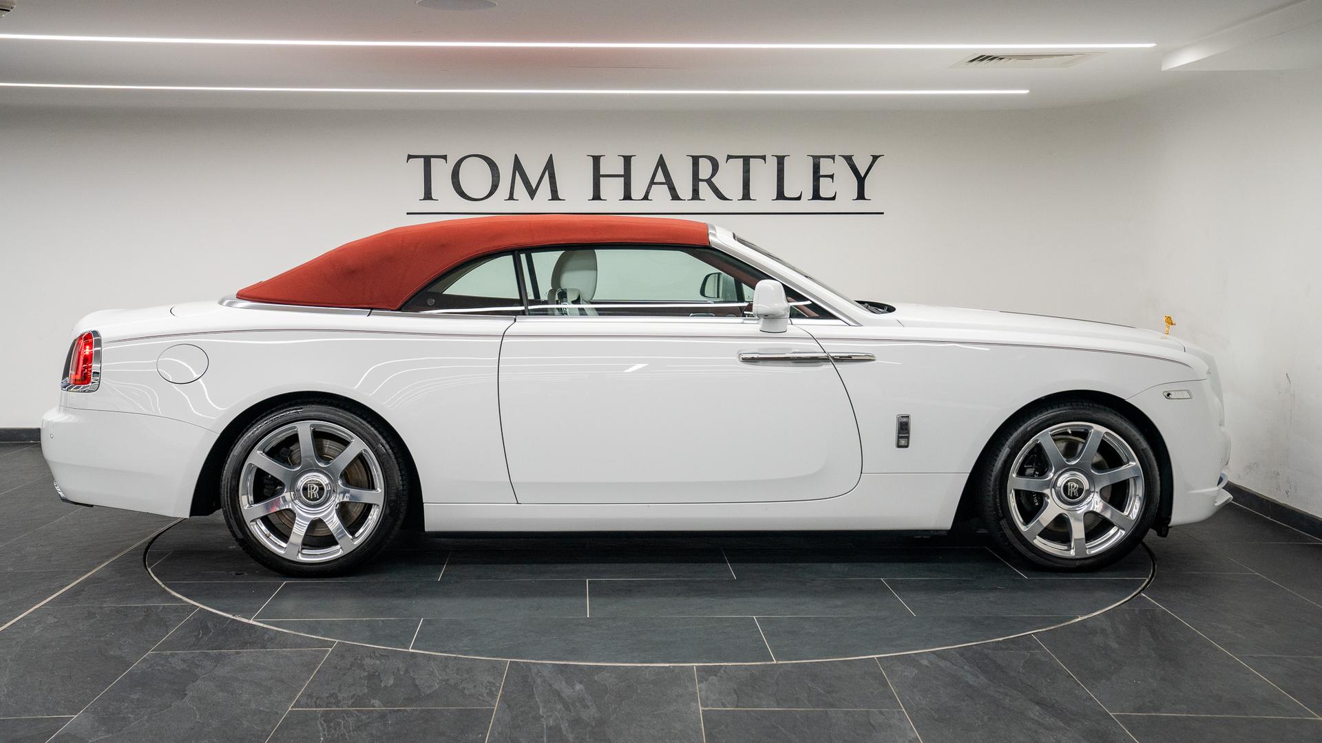 Rolls-Royce Dawn Photo a77a6a59-fd20-4e9e-b3fd-438c6609af77.jpg