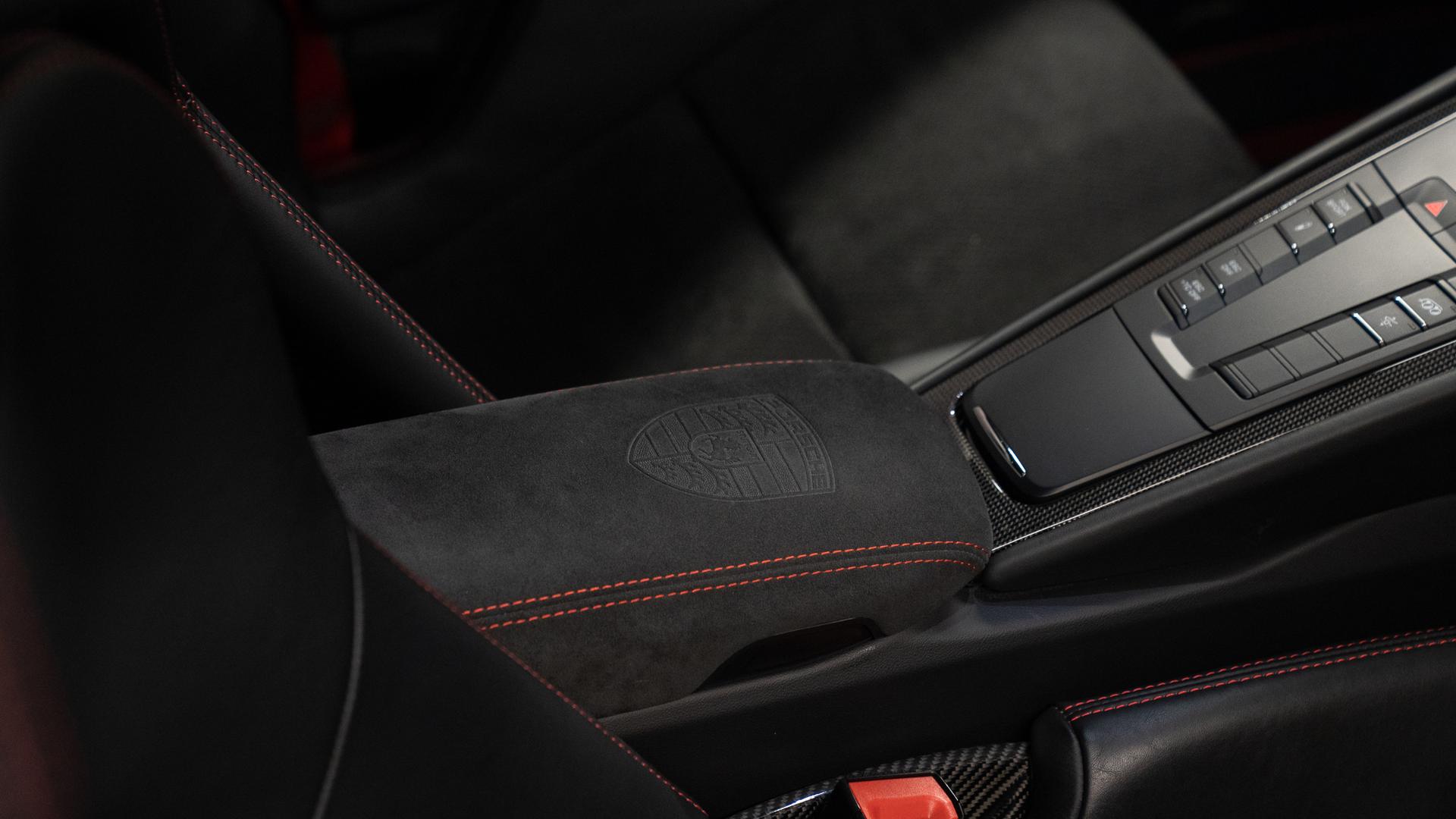 Porsche 911 Photo a78b228e-b37c-4711-bbec-a19c49d906d5.jpg