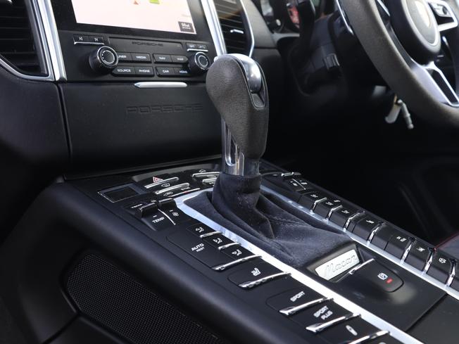 PORSCHE Macan Photo 33
