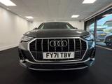 Audi Q3 Photo 1