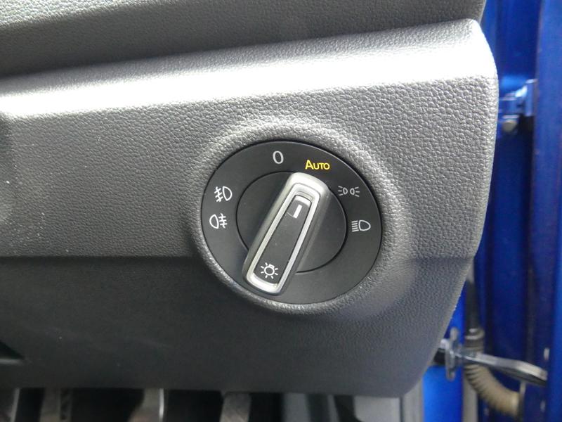 Volkswagen T-Roc Photo a7aba65e-9c1b-460b-8f9d-0de9fddc399f.jpg