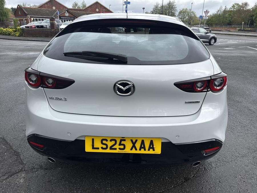 Mazda Mazda3 Photo a7b9649a-f005-4675-98ca-566928f93e07.jpg